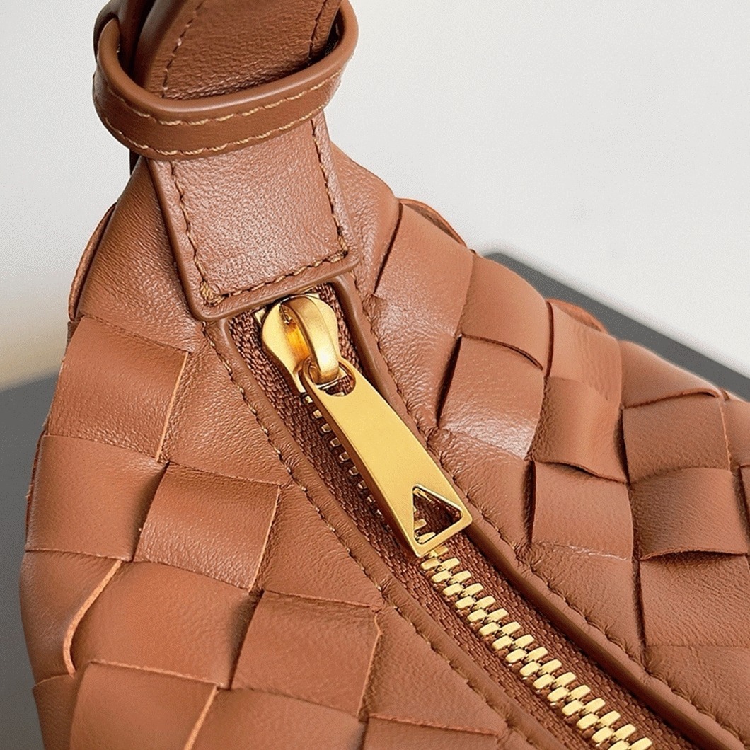 Fake B0tt*ga Ven*ta Mini Wallace Bag Brown
