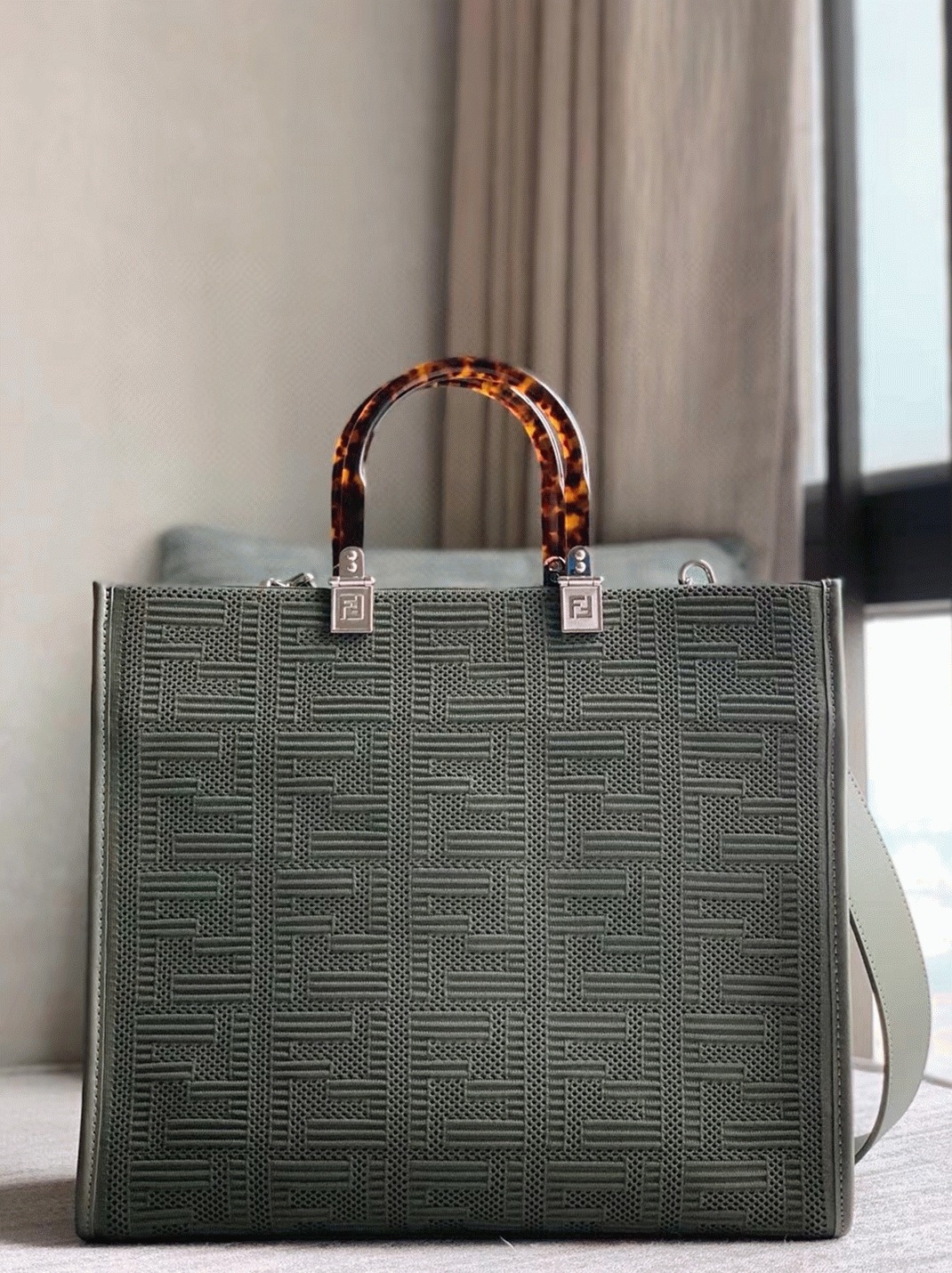 Top Quality Replica F**di Sunshine Medium Tote Bag In Green FF Fabric