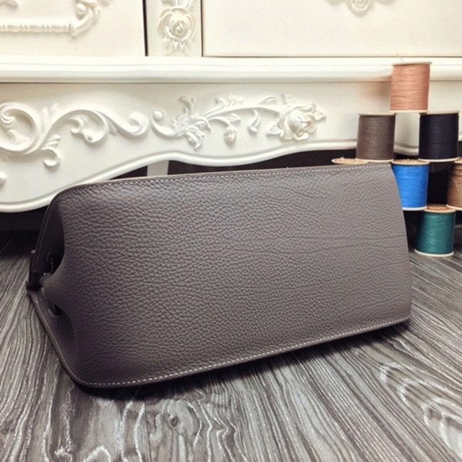 Large grey knockoff H**me5 Jypsiere 31cm handbag