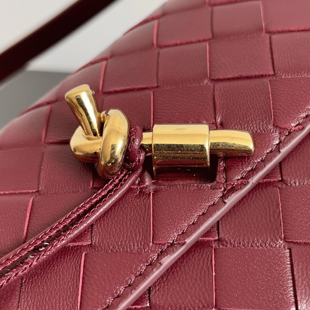 Replica B0tt*ga Ven*ta Mini Andiamo Cross-Body Bag Barolo