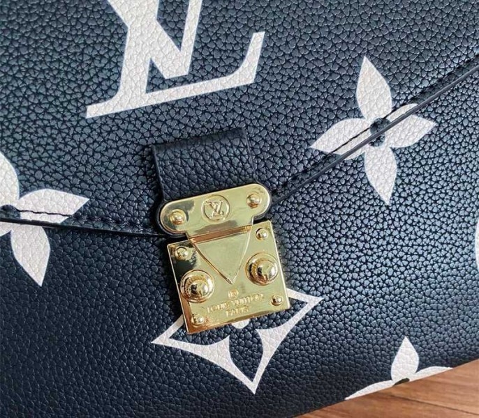 L0vis Vvtt0n Bicolor Monogram Empreinte Metis Bag In Black And Beige