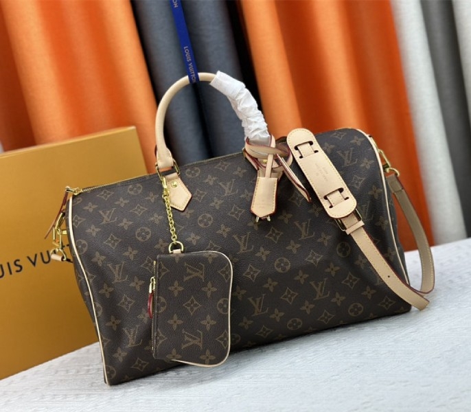L0vis Vvtt0n Monogram Canvas Speedy P9 Bandouliere 40 Bag