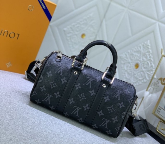 L0vis Vvtt0n Monogram Eclipse Canvas Keepall Bandouliere 25 Travel Bag