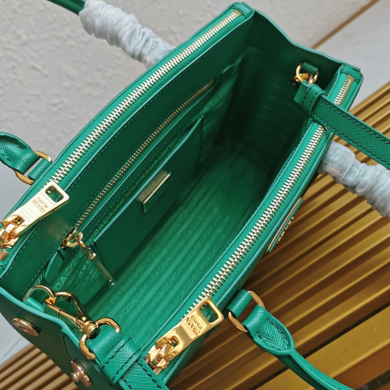 Mango Pra*a Galleria Medium Bag Fake