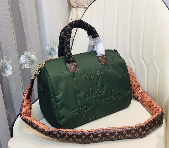 L0vis Vvtt0n Econyl Regenerated Nylon Speedy Bandouliere 30 Handbag In Khaki Green