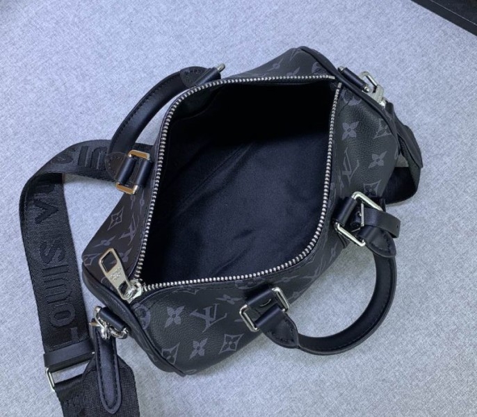 L0vis Vvtt0n Monogram Eclipse Canvas Keepall Bandouliere 25 Travel Bag
