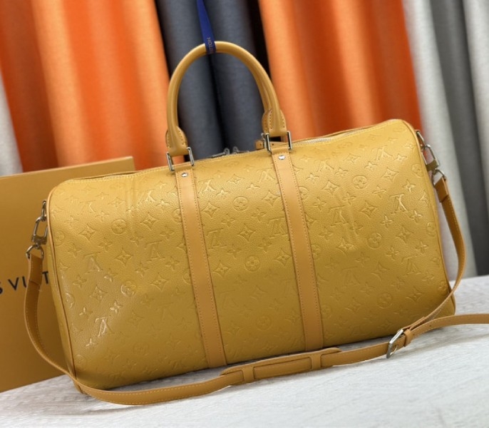 L0vis Vvtt0n Taurillon Leather Keepall Bandouliere 50 In Safran Yellow