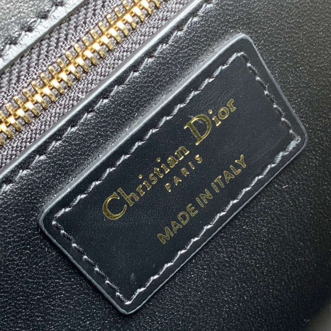 D10r 30 Montaigne Medium Bag Replica in Black Box Calfskin
