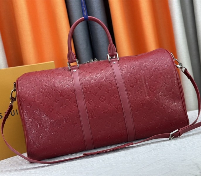 L0vis Vvtt0n Taurillon Leather Keepall Bandouliere 50 In Sari Red