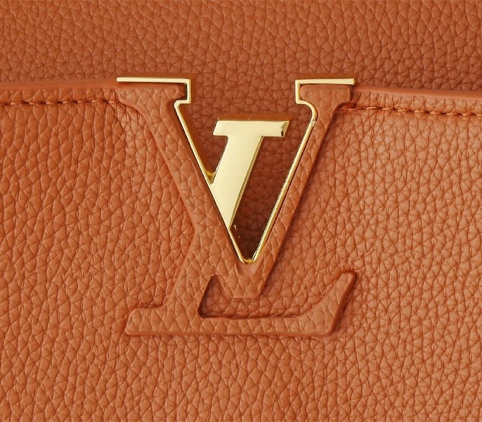 L0vis Vvtt0n Capucines GM Souple Handbag In Cognac Brown