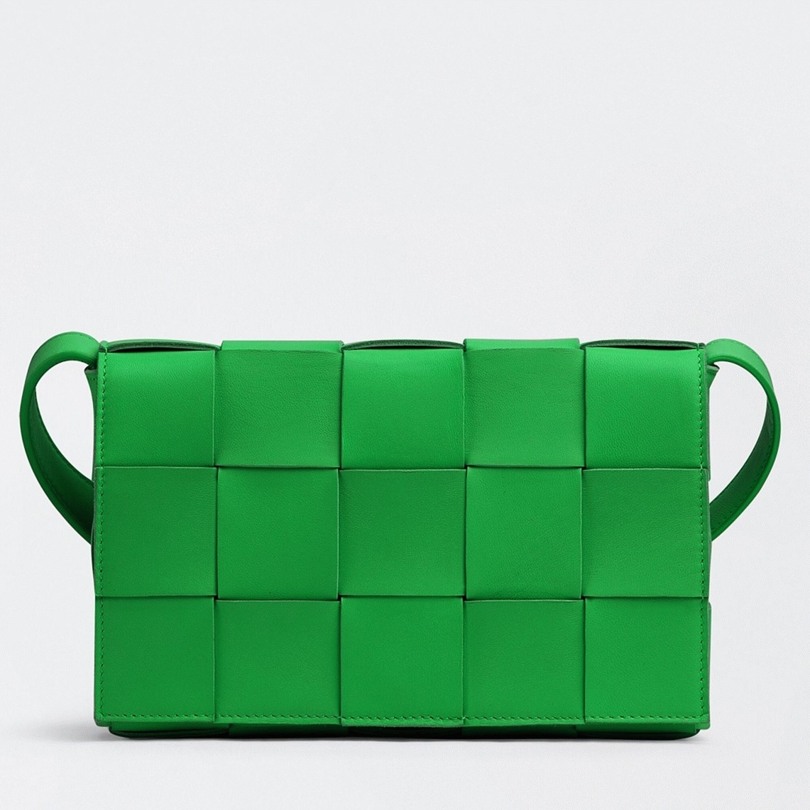 Top Quality Fake B0tt*ga Ven*ta Cassette Bag In Parakeet