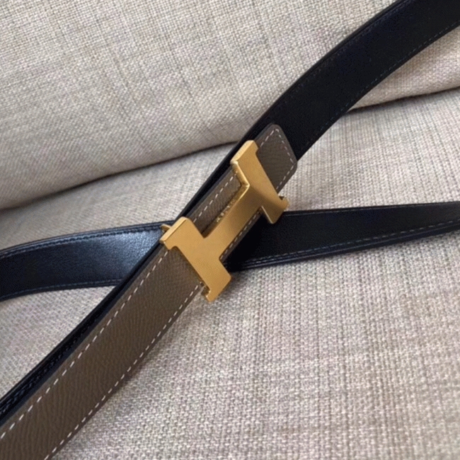 Knockoff H**me5 Mini Constance belt buckle crafted in taupe epsom