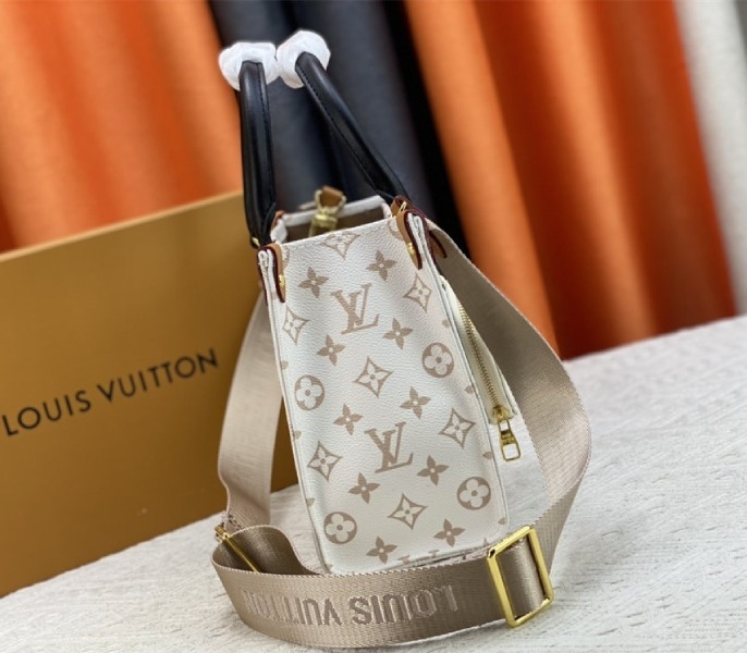 L0vis Vvtt0n Monogram Dune Canvas Onthego PM Tote