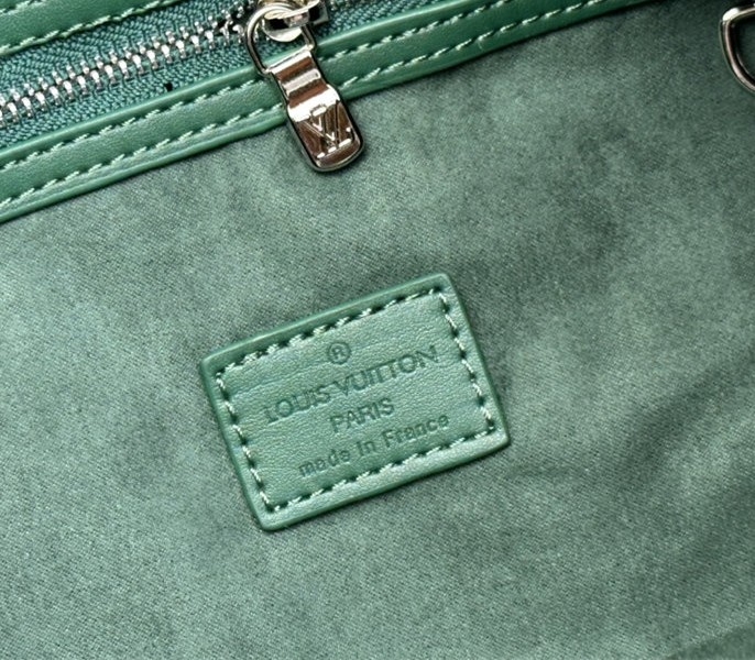 L0vis Vvtt0n Monogram Heritage Canvas Keepall Bandouliere 50 In Green