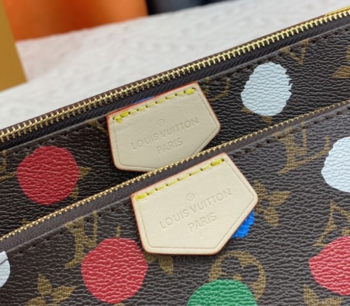 L0vis Vvtt0n X YK Monogram Canvas Multi Pochette Accessoires