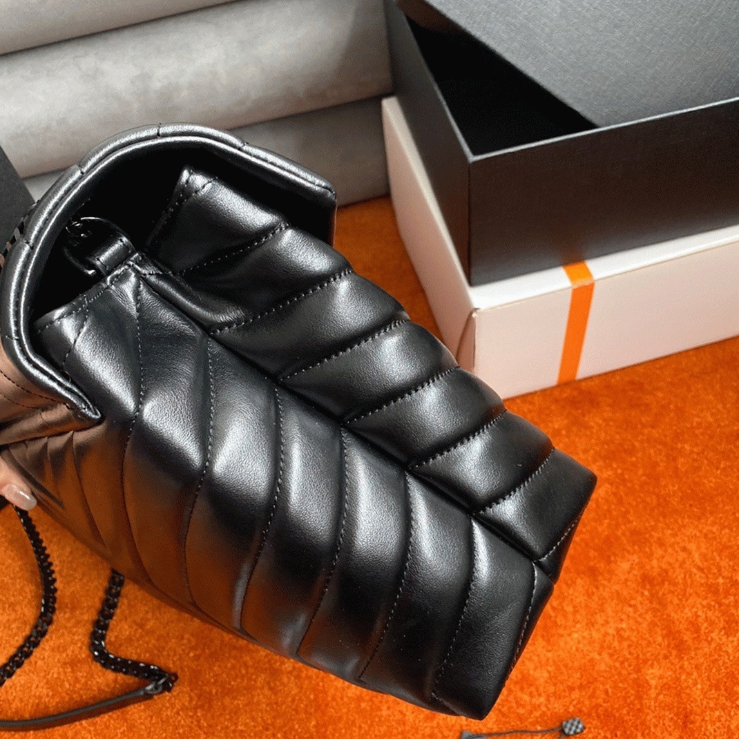 Fake Sa1nt Lau*nt LouLou Medium Chain Bag Black
