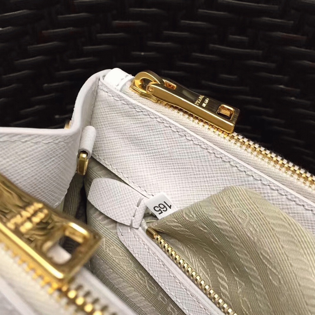 White Pra*a Galleria Medium Bag Replica