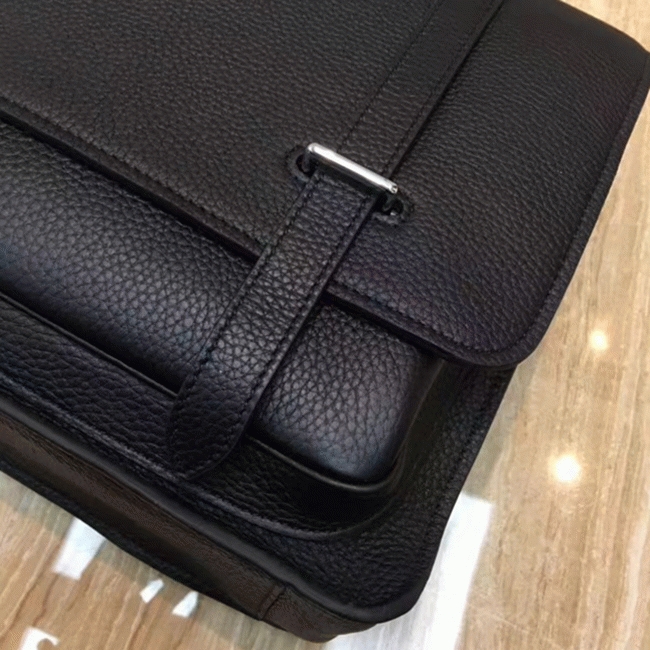 Black Fake Designer H**me5 Steve Messenger Bag