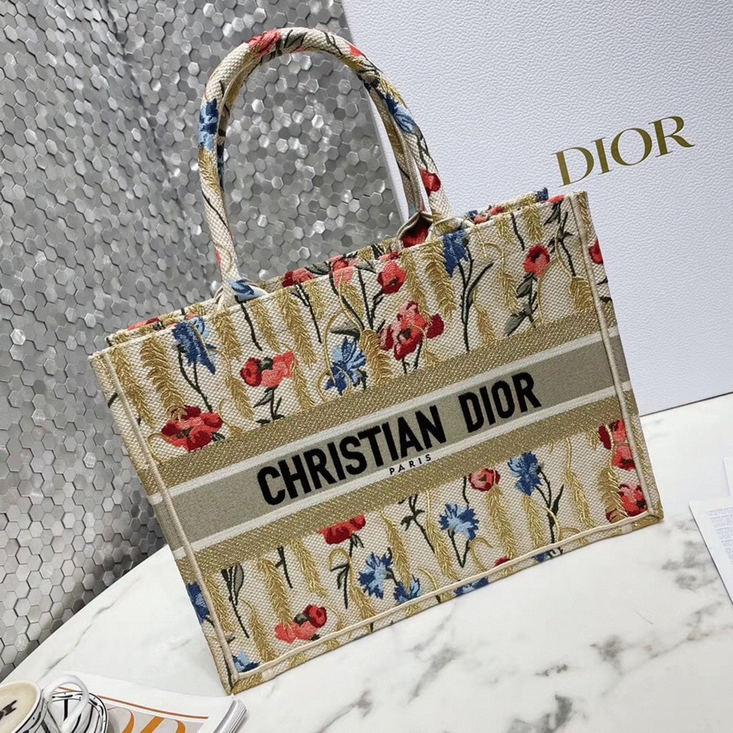D10r Medium Book Tote Bag Fake in Hibiscus Metallic Thread Embroidery