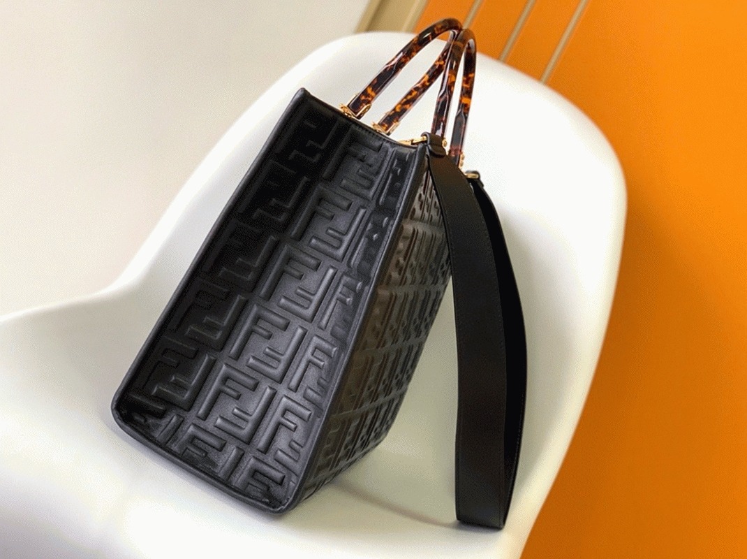 Top Quality Replica F**di Sunshine Medium Tote Bag In Black FF Calfskin