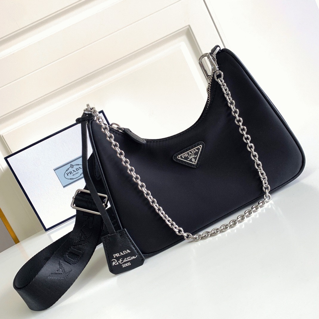 Pra*a Re-Edition Shoulder Bag Fake in Black