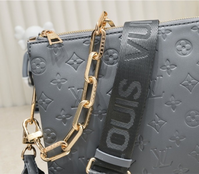 L0vis Vvtt0n Coussin PM Bag In Gray With Jacquard Strap