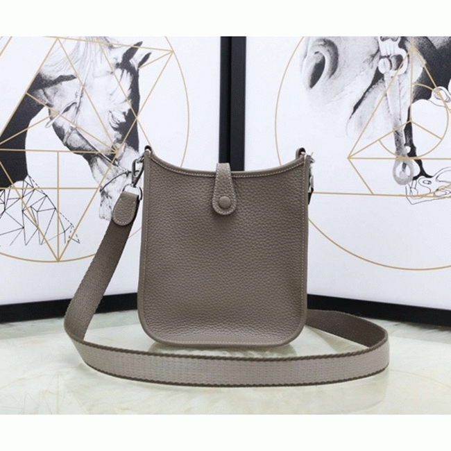 Etoupe Clemence Leather Knockoff H**me5 Evelyne II TPM Messenger Bag