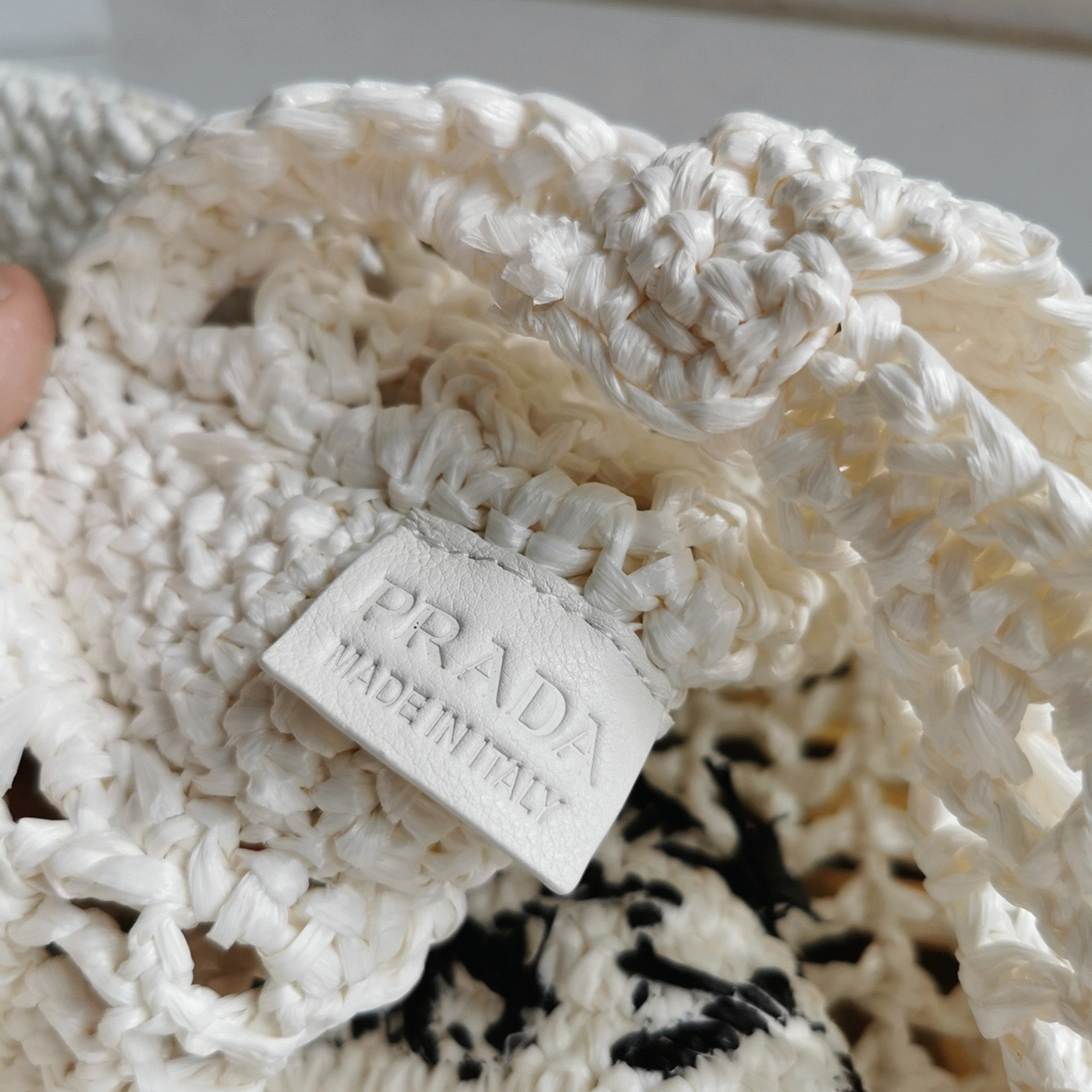 Pra*a Small Tote Bag Best Replica in White Woven Raffia