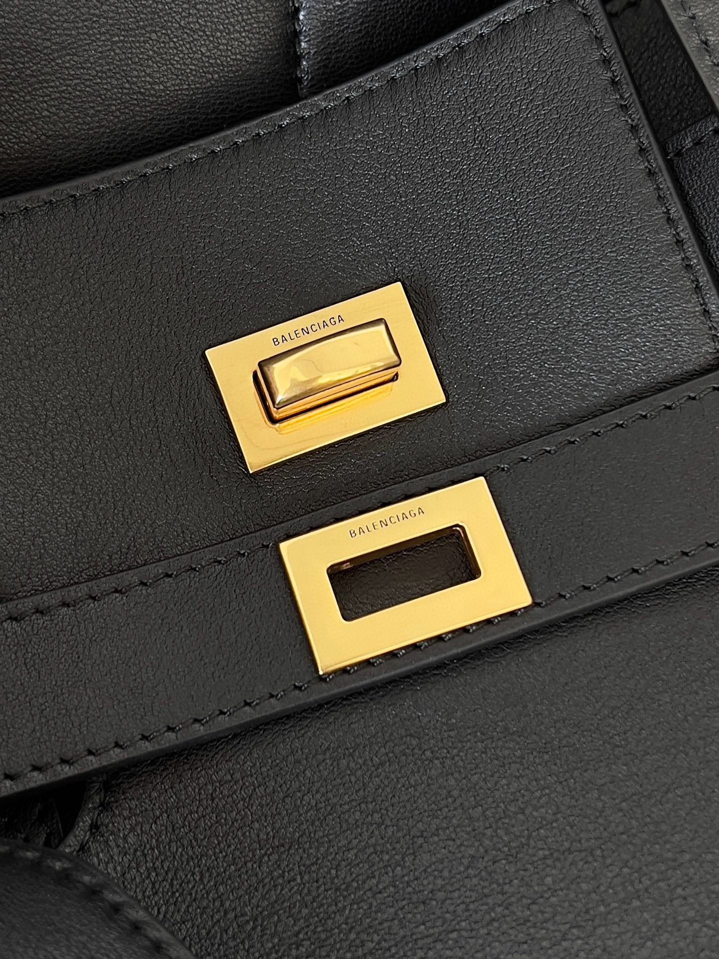Knockoff Ba1en*iaga Bel Air Carry All Medium Bag Black Calfskin
