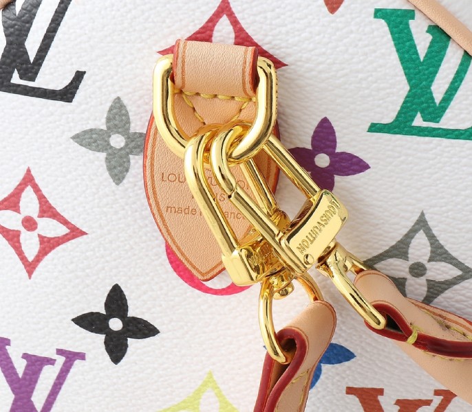 X TM Multicolored Speedy Bandouliere 30 In White