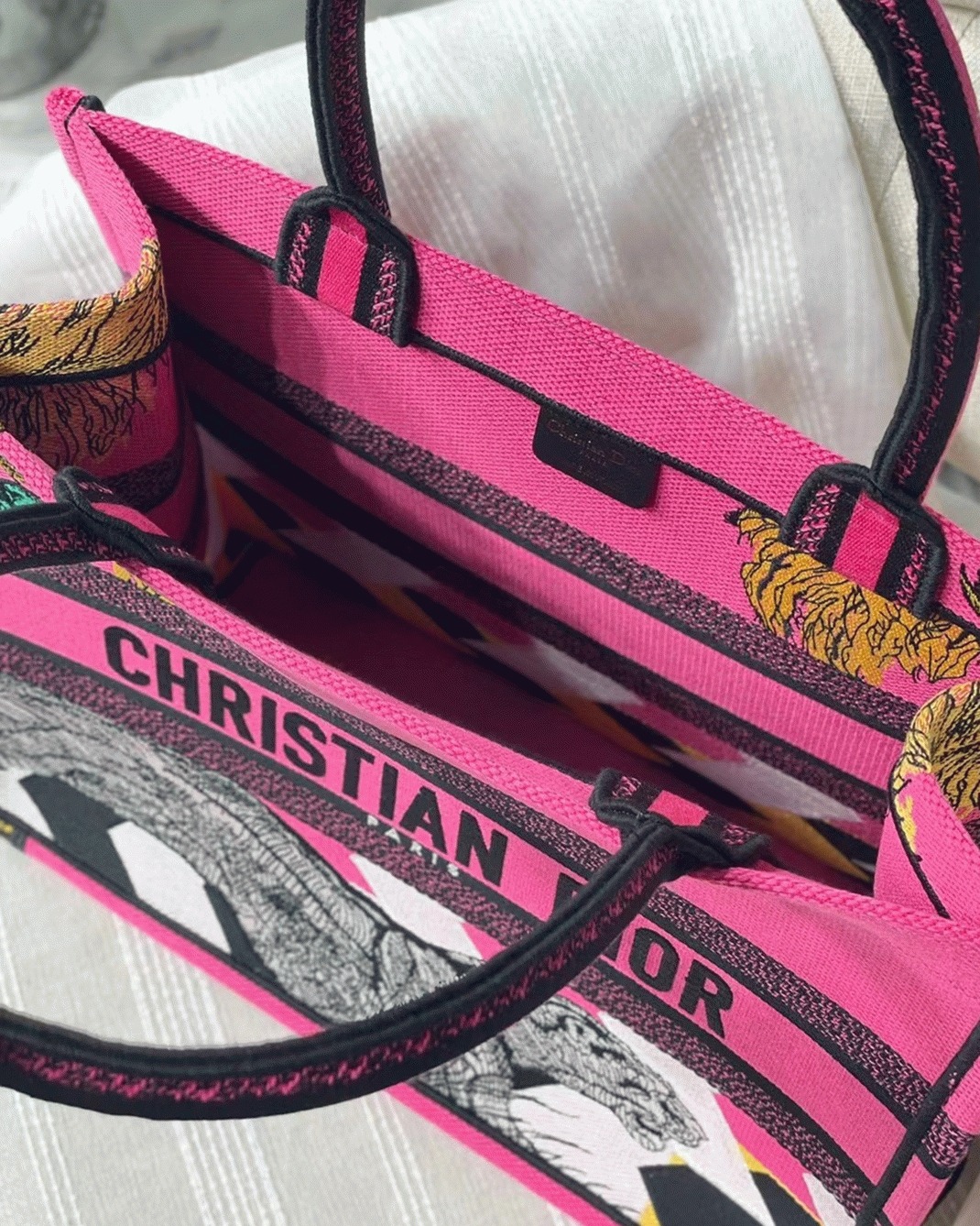 D10r Medium Book Tote Bag Replica in Toile de Jouy Zoom Pop Embroidery