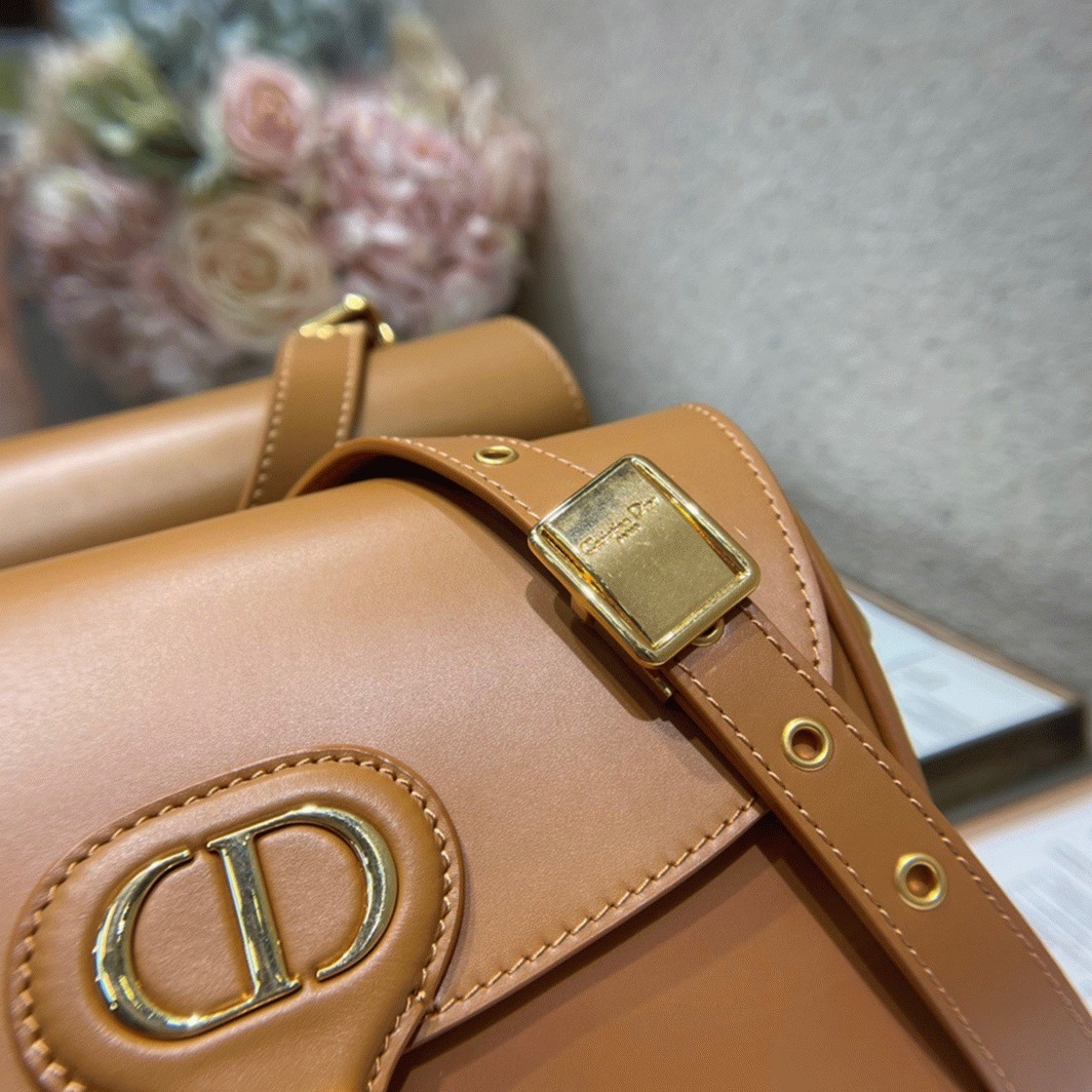 D10r Bobby Medium Bag Fake in Brown