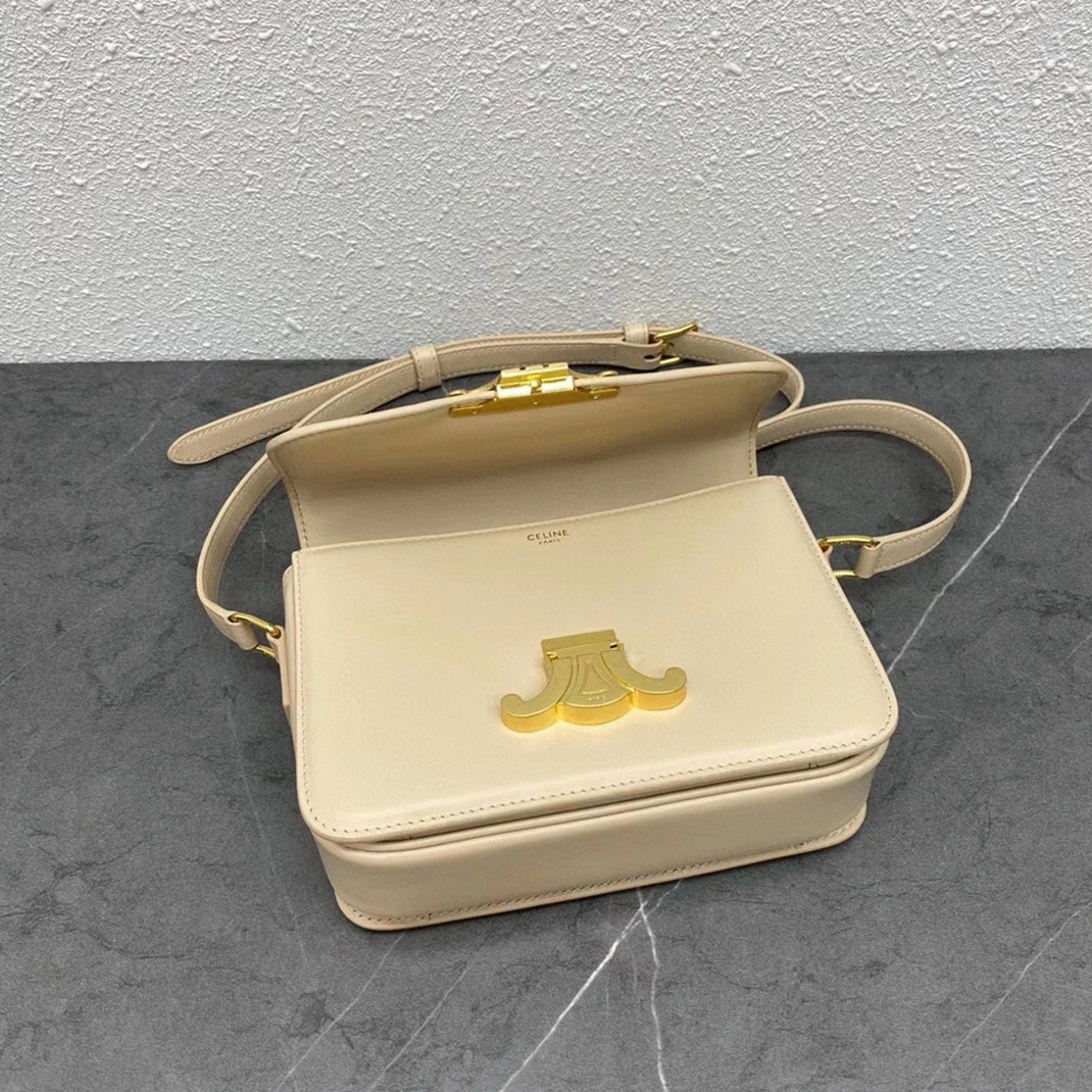 Top Quality Imitation Ce1i*e Triomphe Teen Bag In Nude