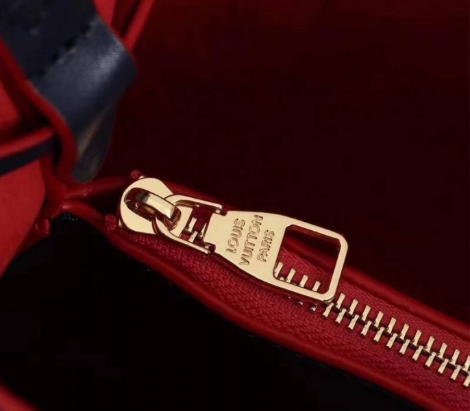L0vis Vvtt0n Monogram Empreinte NeoNoe MM Bag In Marine Rouge