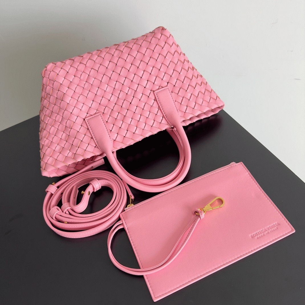 Top Quality Replica B0tt*ga Ven*ta Cabat Mini Bag In Pink Intrecciato Lambskin