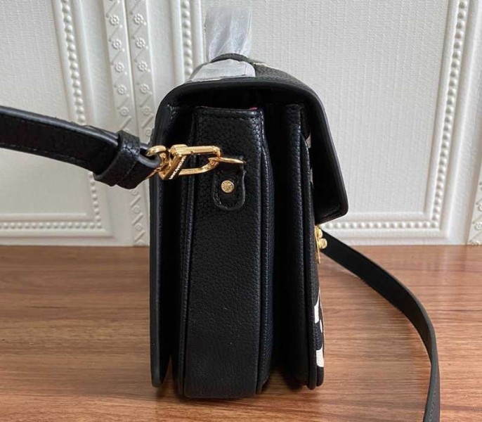 L0vis Vvtt0n Bicolor Monogram Empreinte Metis Bag In Black And Beige