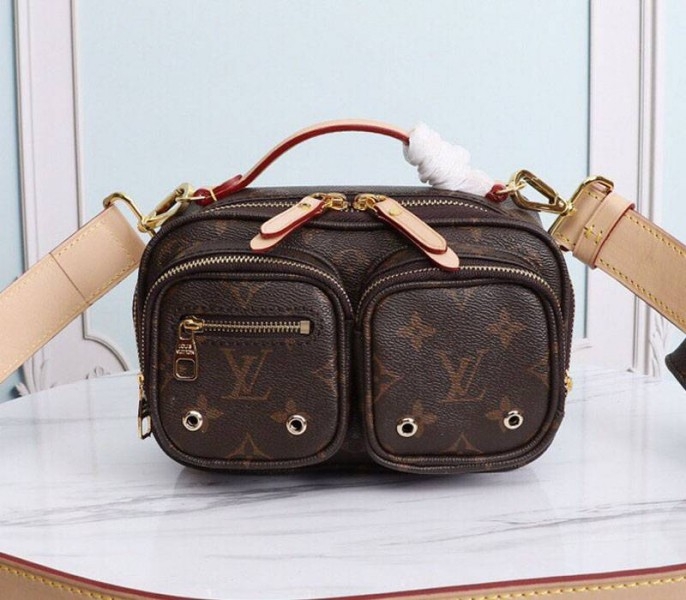 L0vis Vvtt0n Monogram Canvas Utility Bag