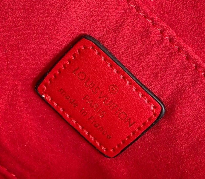 L0vis Vvtt0n Dauphine Lugano MM Bag In Bloody Mary Red