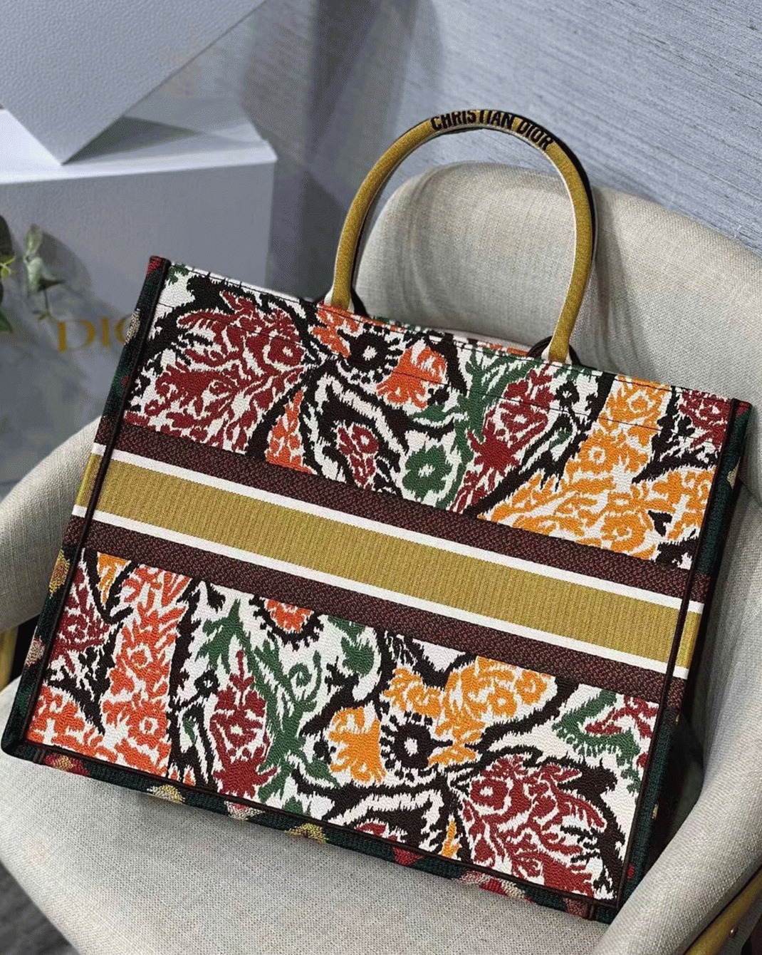 D10r Large Book Tote Bag Faux in Yellow Multicolor D10r Paisley Embroidery