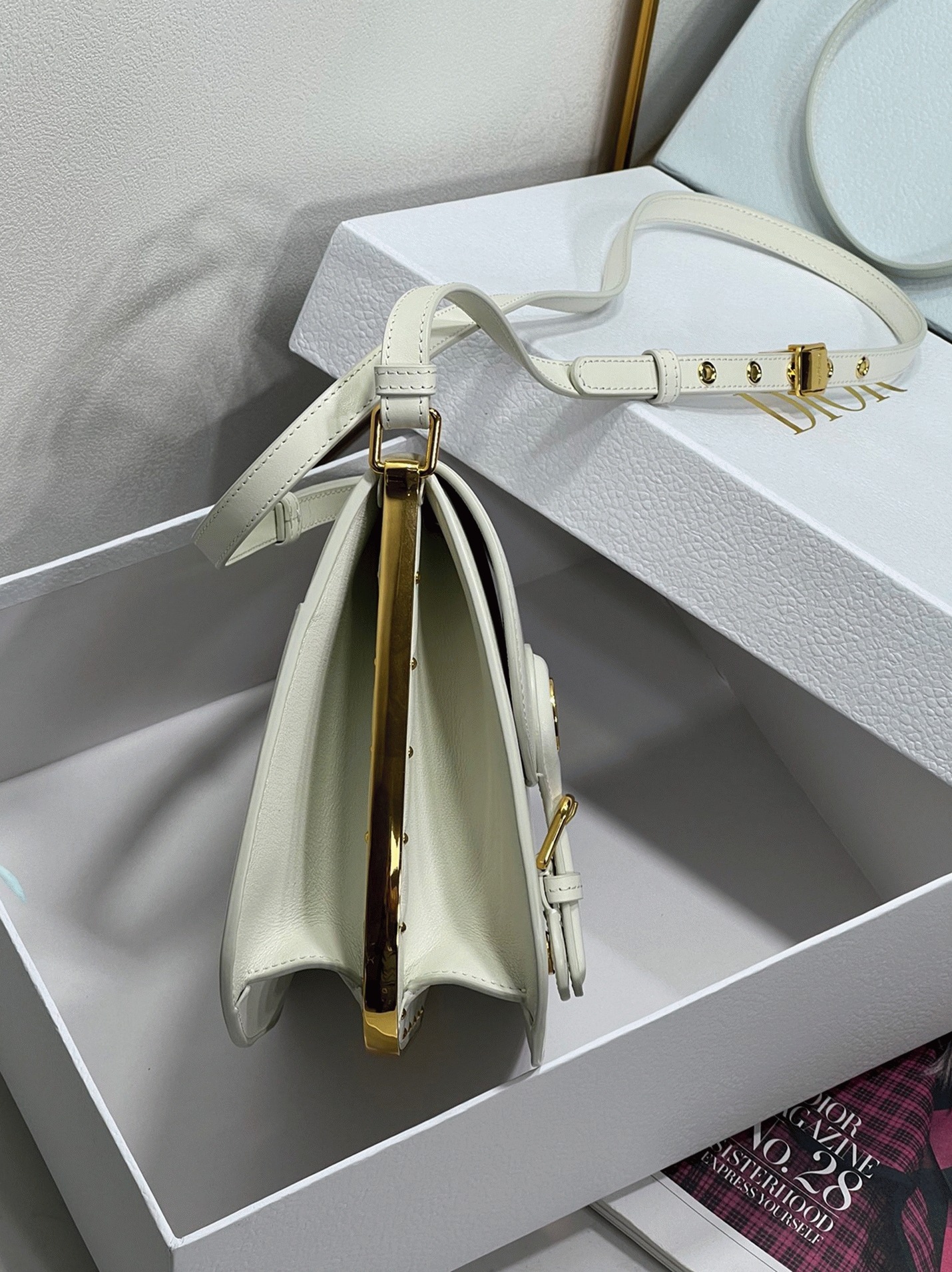D10r Bobby Frame Bag Replica in White
