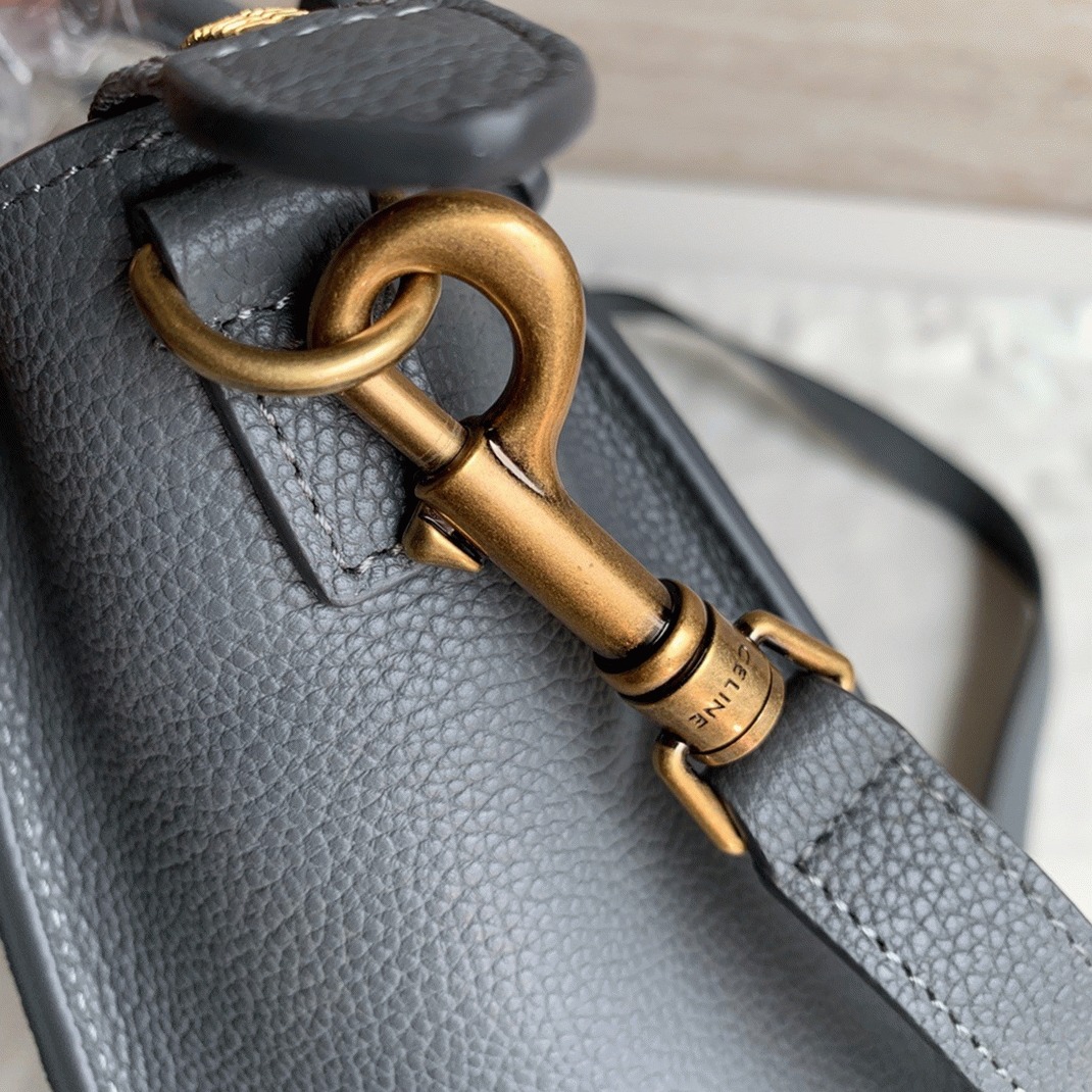 ce1i*e nano lU*gage tote bag faux in kohl