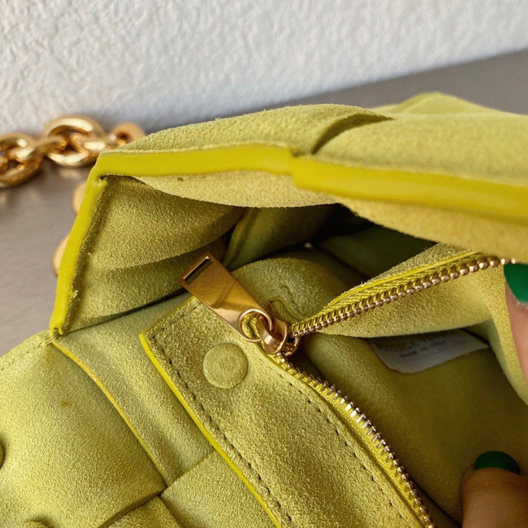 Top Quality Fake B0tt*ga Ven*ta Chain Cassette Bag In Kiwi