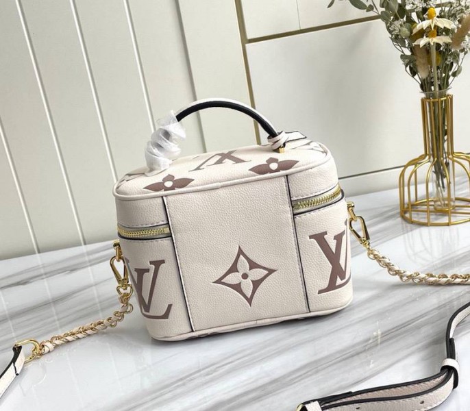 L0vis Vvtt0n Bicolor Monogram Empreinte Vanity PM Bag In Cream And Bois De Rose Pink